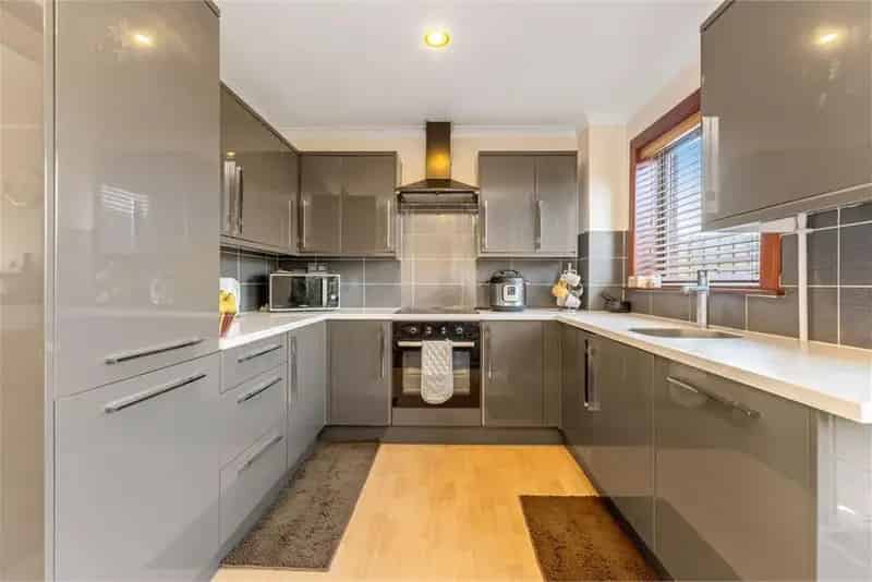 3 Bed Semi Detached House Near Train Station Schools and QMU