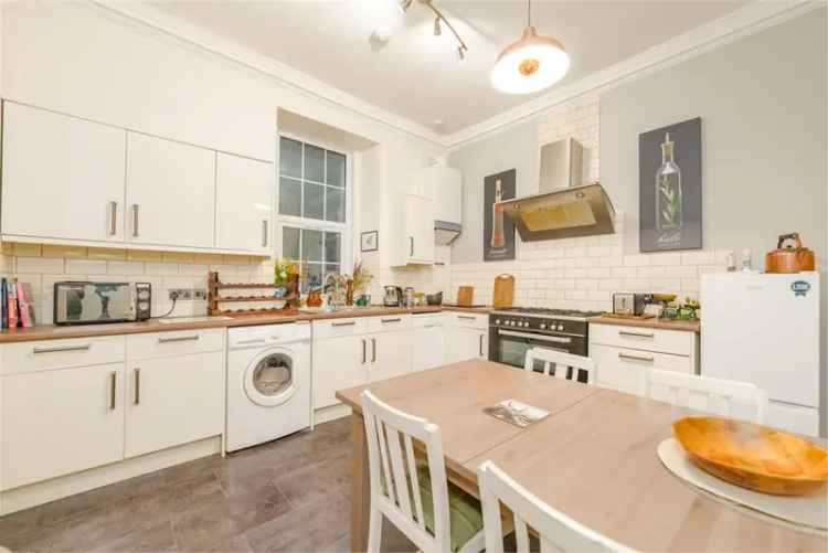 2 Bed Flat Kelso Market Square First Time Buyers Holiday Let