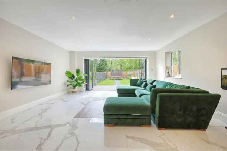 4 Bedroom Semi Detached House For Sale Brentwood