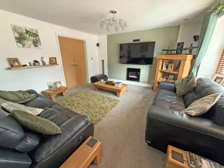 5 Bedroom Detached House for Sale Near Countryside
