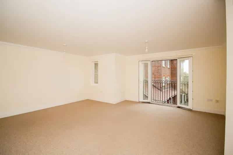 Two Bedroom Apartment Near Weymouth Harbour
