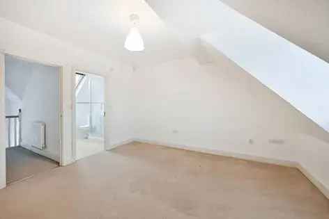 3 rooms house of 109 m² in London