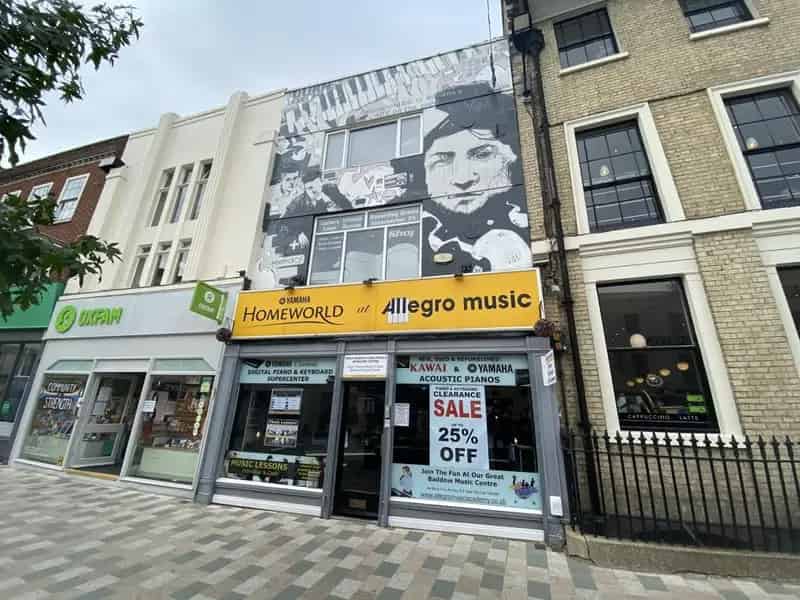 Commercial property For Sale , 95, High Street, Chelmsford, England