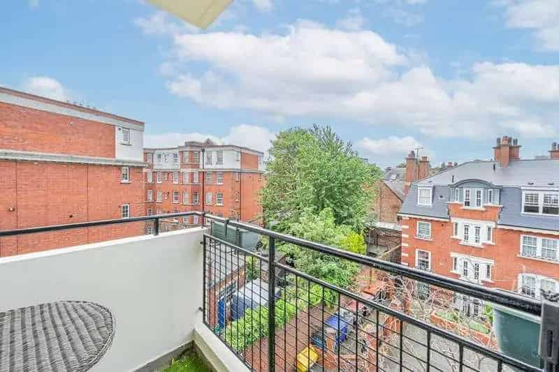 2 Bed Flat for Sale near Fulham Road