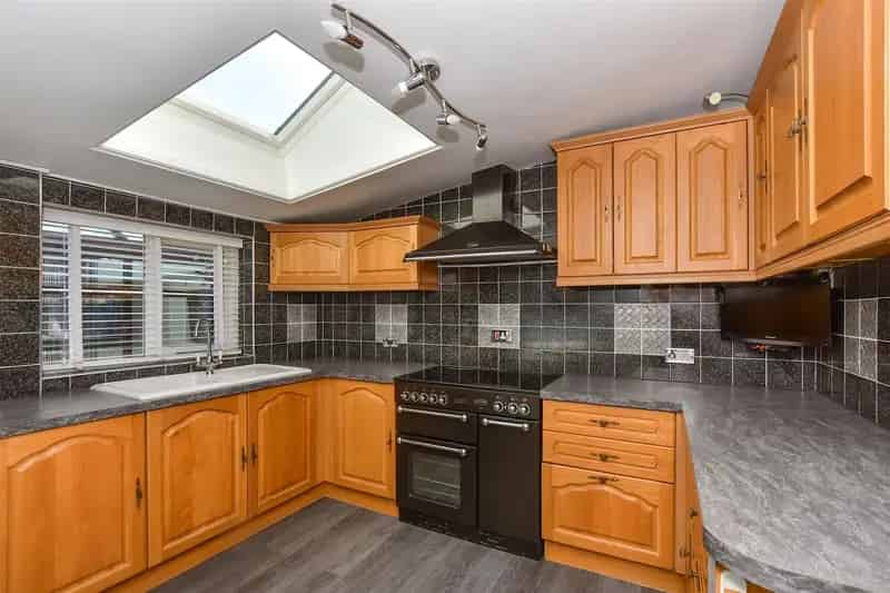 3 Bedroom Semi Detached House with Annexe and Outbuildings for Sale