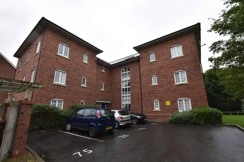 2 Bedroom Apartment - £25500 Annual Income Required