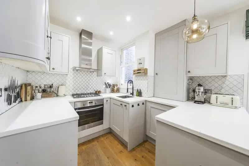Two Double Bedroom Maisonette with Private Garden