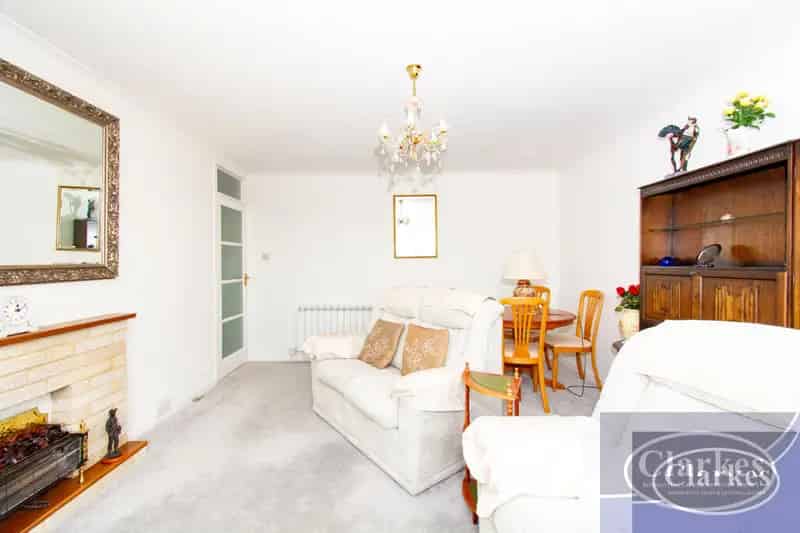 2 Bedroom Apartment for Sale West Cliff Stunning Sea Views