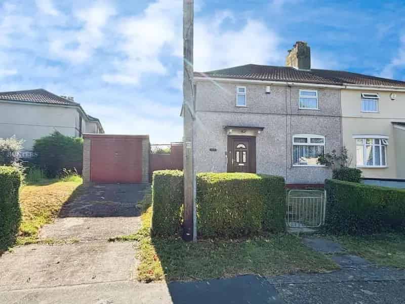 3 Bedroom Semi Detached House For Sale