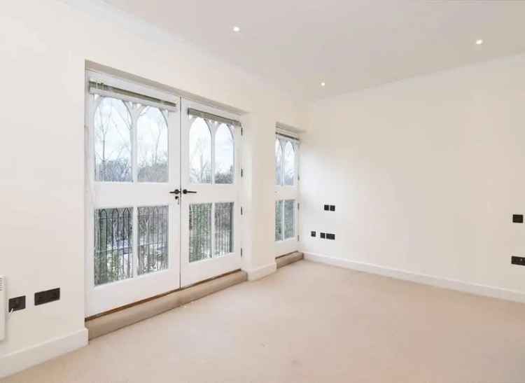 House For Sale in North End Way, London, England