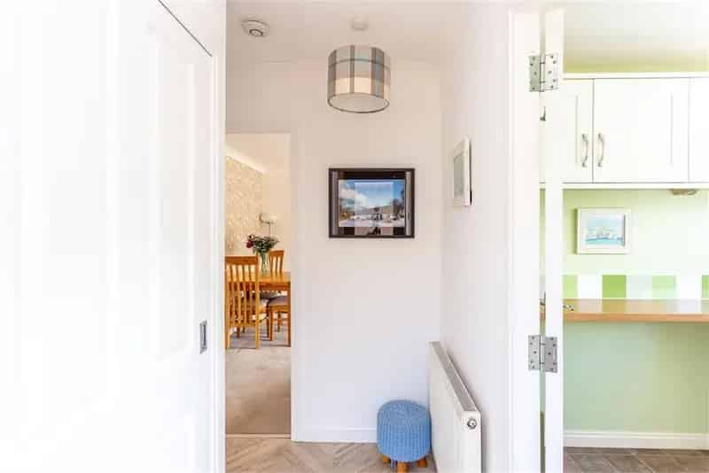 2 Bed Bungalow Semi Detached with Stunning Pentland Hills Views