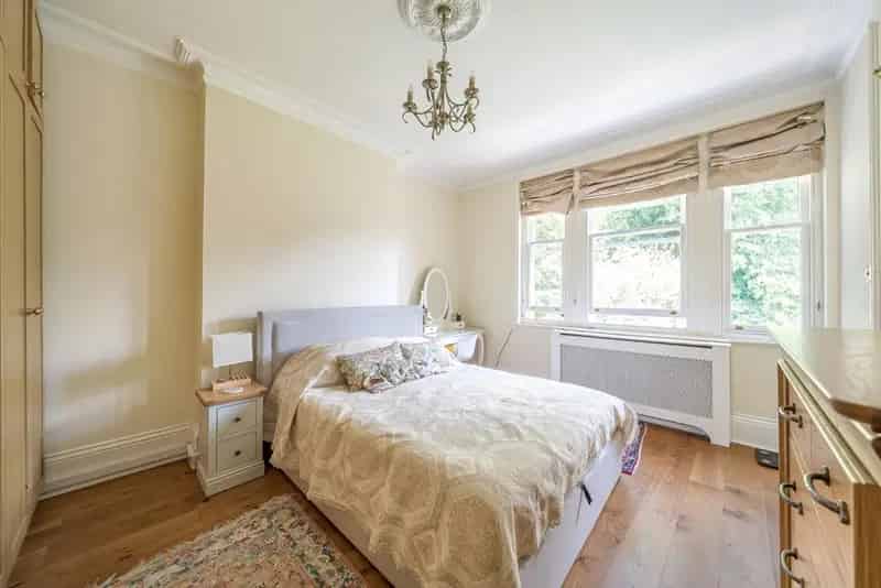 Ground Floor Conversion Two Double Bedrooms Communal Garden