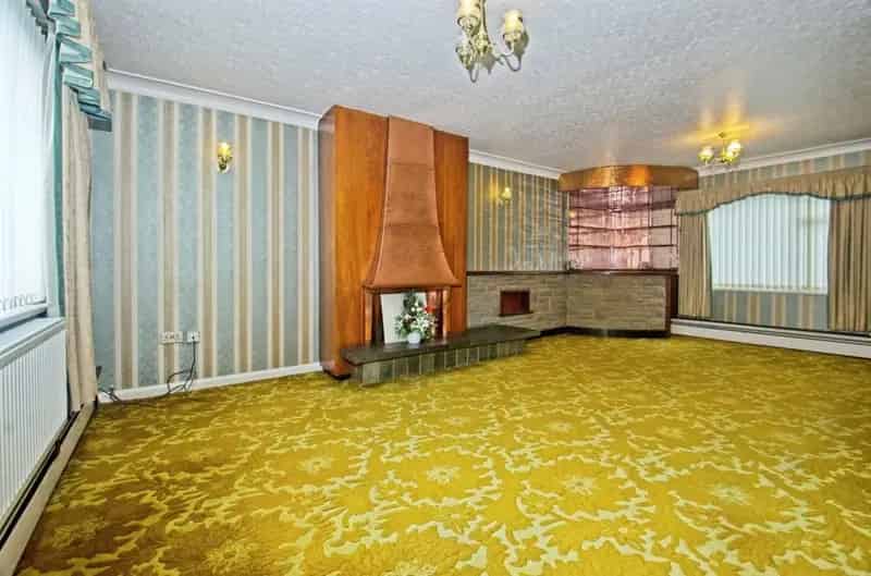 3 Bedroom Detached House Near Amenities and Schools