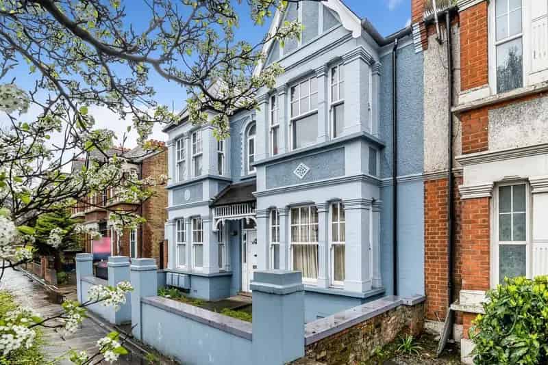 Flat For Sale , London, England