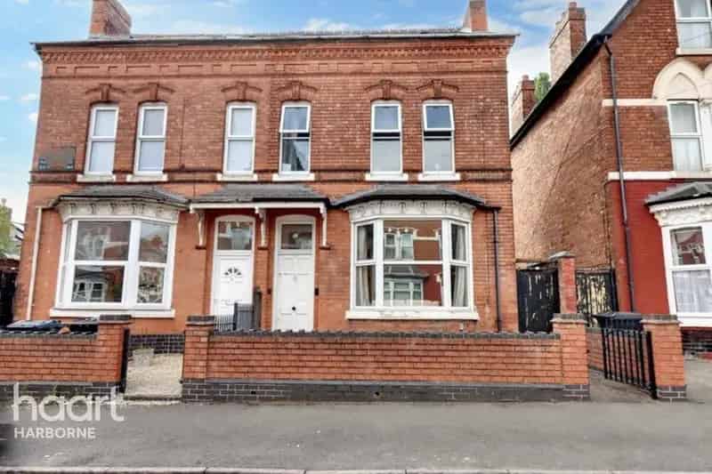 5 Bedroom Semi Detached House For Sale