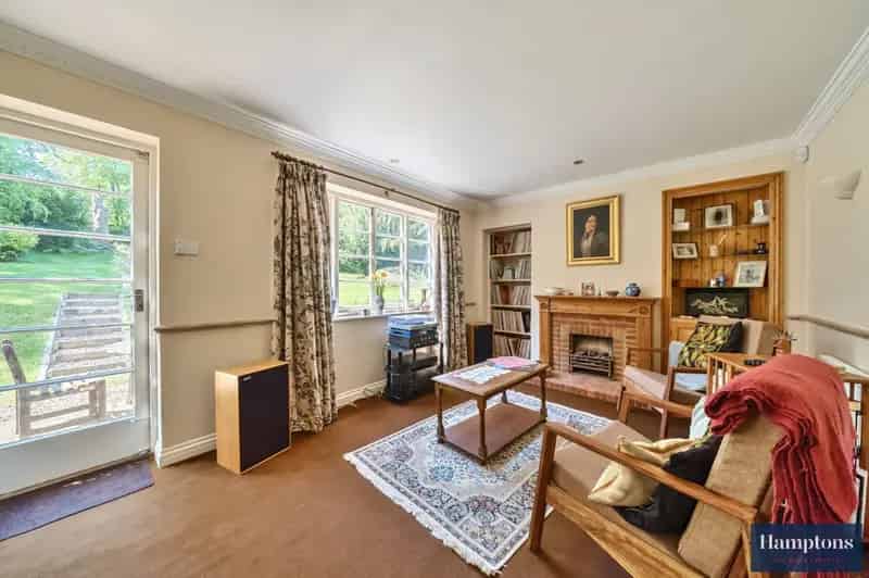 6 Bedroom Detached House for Sale Chesham Bois Near Amersham Station