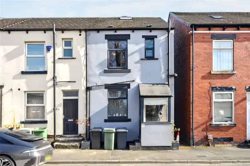 Three Bedroom End Terrace House Rothwell First Time Buyer