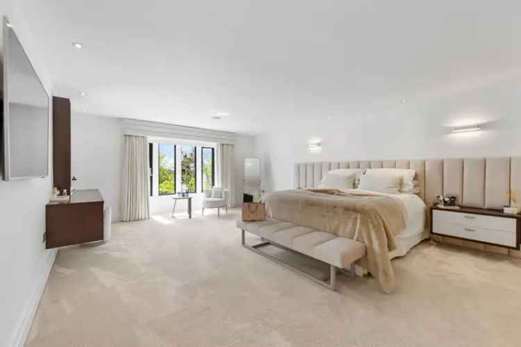 6 Bedroom Detached House For Sale