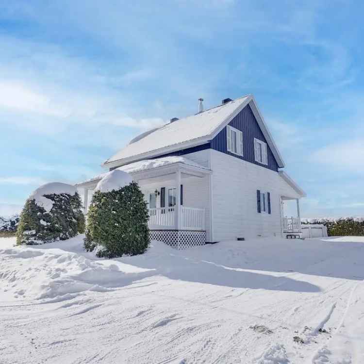 1940s 2-Bedroom House in Peaceful Rural Setting