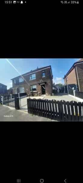 2 Bedroom House with Large Garden and Driveway - Home Swap