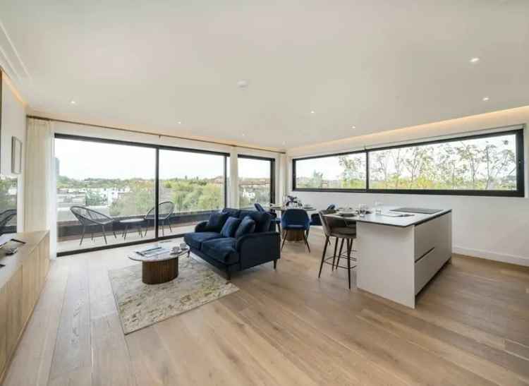 3 Bedroom Penthouse Near Notting Hill - Refurbished