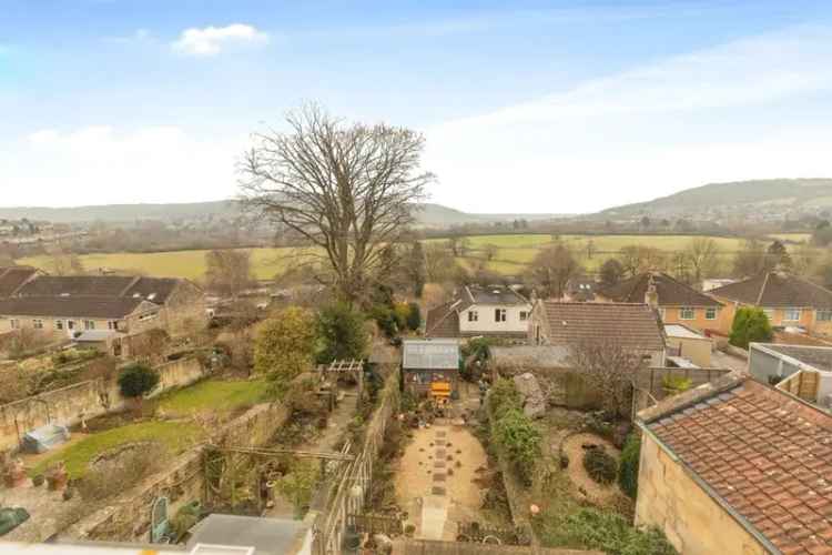 4 Bedroom House with Garden Room and Workshop