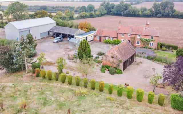 Grade II Listed Farmhouse 3 Acres Nottinghamshire