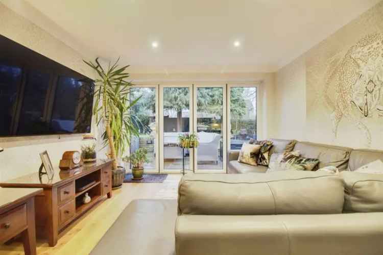 3 Bedroom Detached Cottage Harlow Road