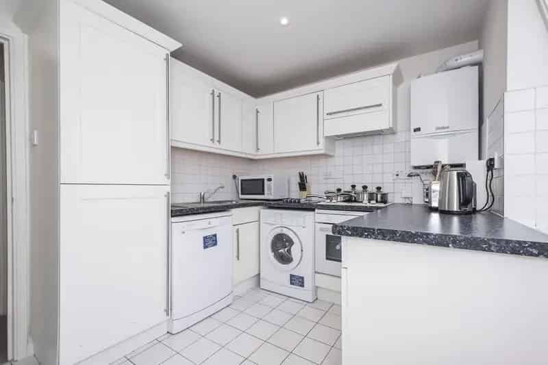 2 Bedroom Apartment to Rent in South Kensington