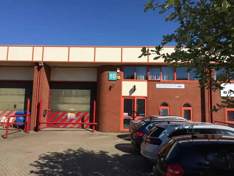 Mid Terrace Light Industrial Warehouse Unit Lease Assignment
