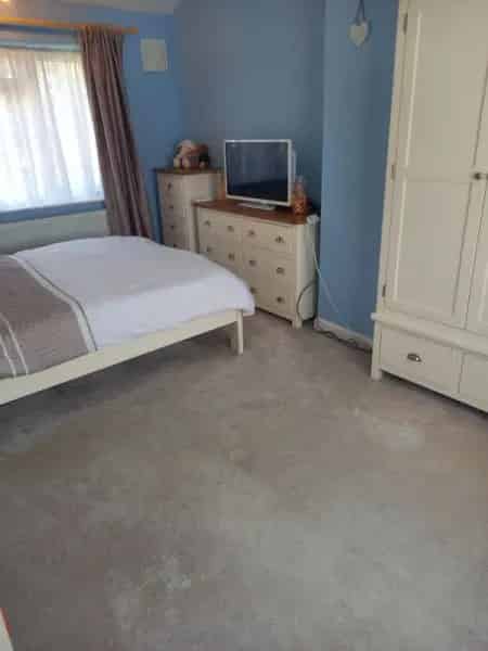 3 Bed House - Potential 4 Bed - Large Kitchen - Driveway