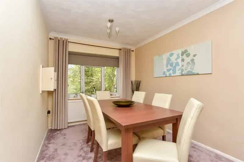 3 Bedroom Detached House For Sale - Modernisation Needed