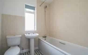 2-Bed Detached Bungalow Kingskerswell