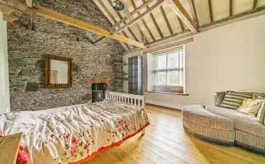 House For Sale in Liskeard, England