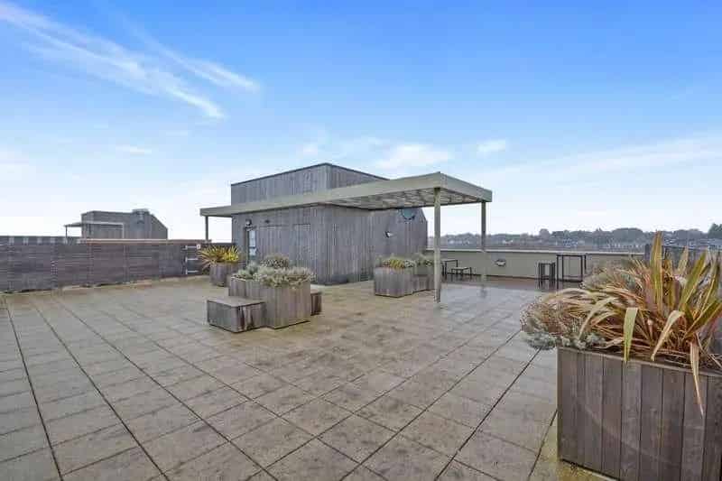 1 Bed Flat for Sale Ashford - Modern Apartment near Town Centre and Station