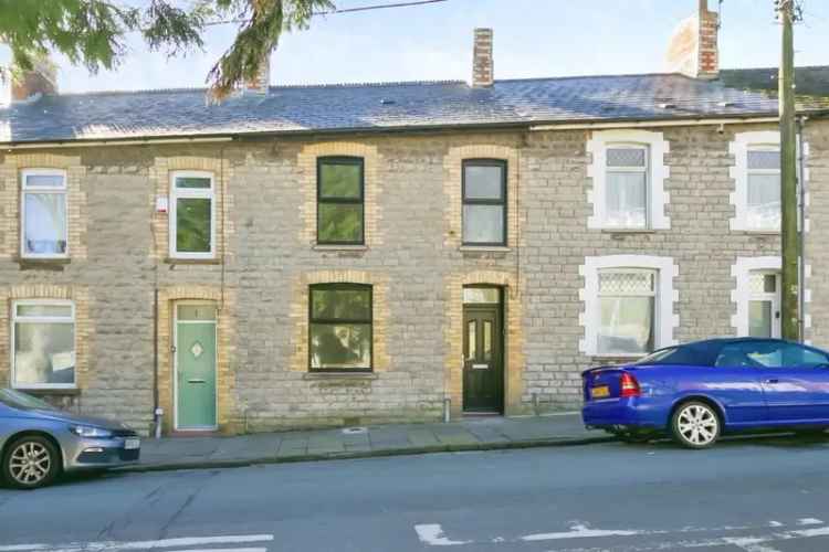 3 Bedroom Terraced House Refurbished Throughout Near Amenities