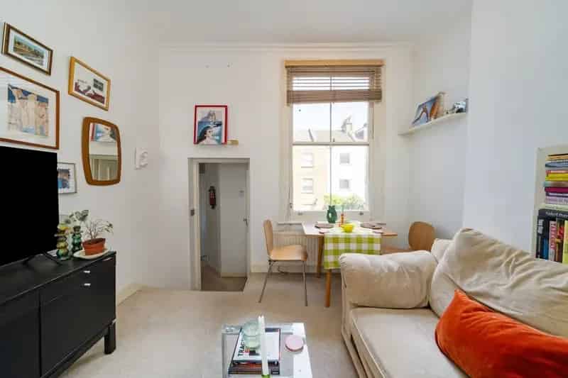 2 Bedroom Flat to Rent Macroom Road