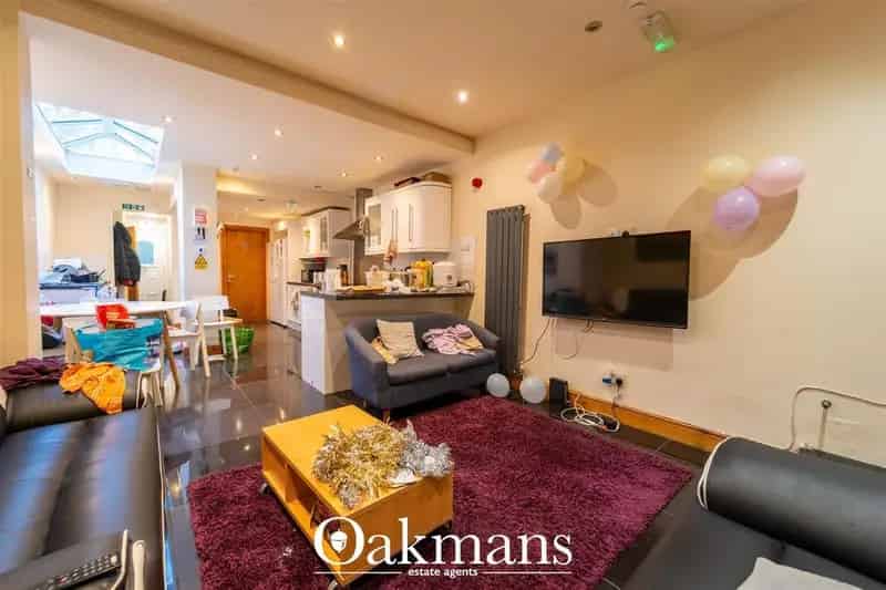 6 Bedroom Student Investment Property Near University of Birmingham