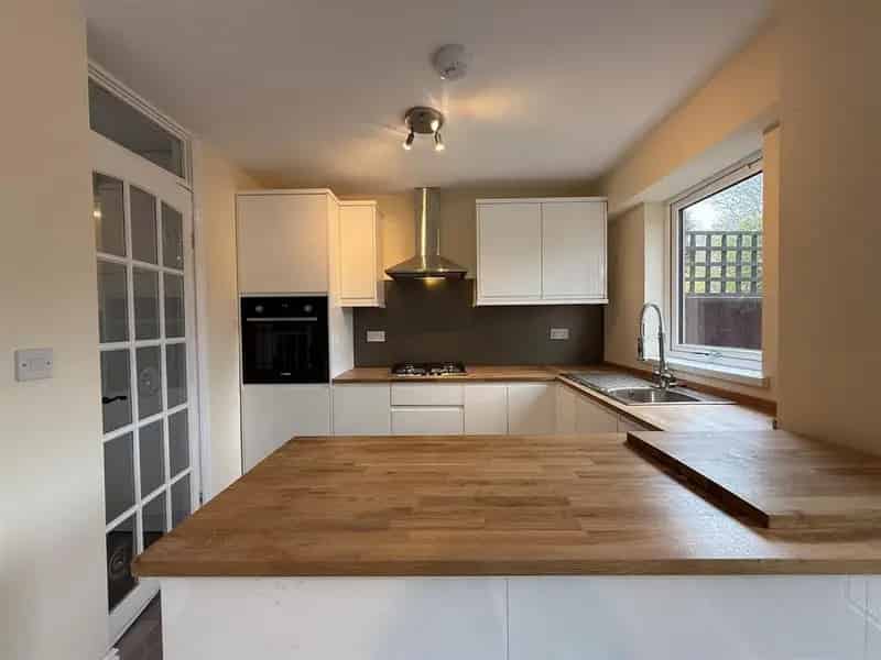 3 Bedroom End Terrace House For Sale