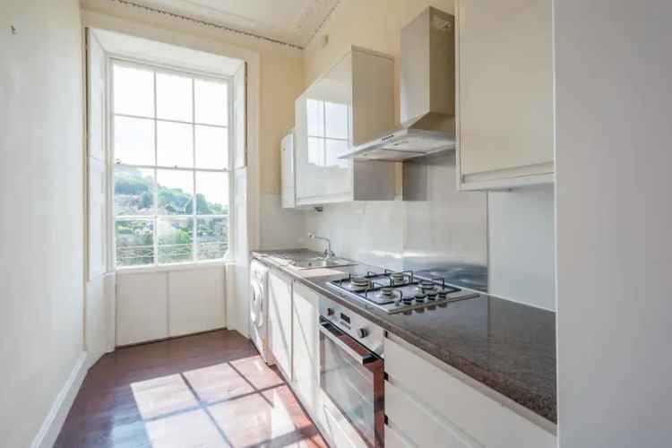 1 Bedroom Ground Floor Flat Available May 23rd