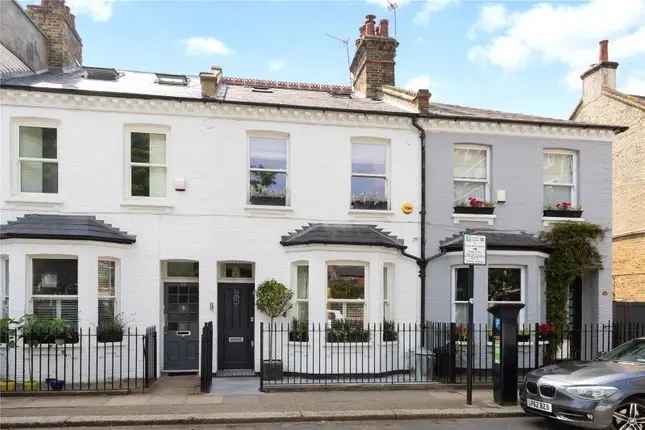 Terraced house to rent in Battersea High Street, London SW11