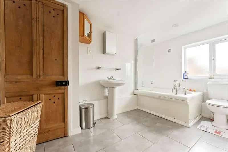 4 Bed Detached Family Home For Sale