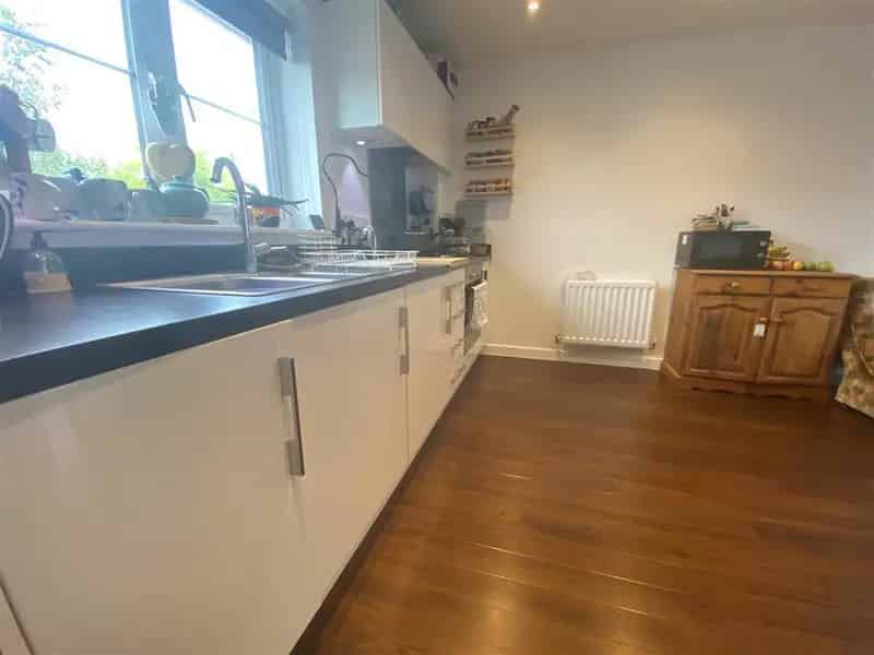 Modern 2-Bed Stowmarket Apartment - Garage - A14 Access