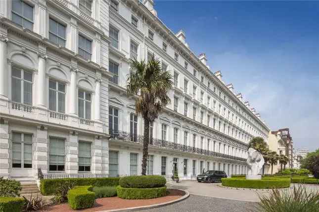 Flat for sale in Lancaster Gate, London W2