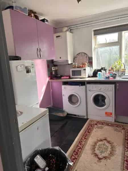 Spacious Ground Floor Flat with Garden Access and Two Double Bedrooms