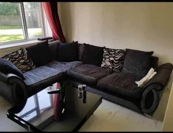 Stunning Newly Fitted Home with Private Parking
