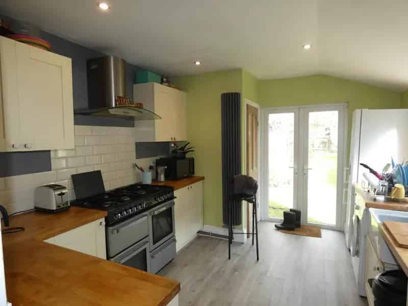 3 Bedroom End Terrace House For Sale