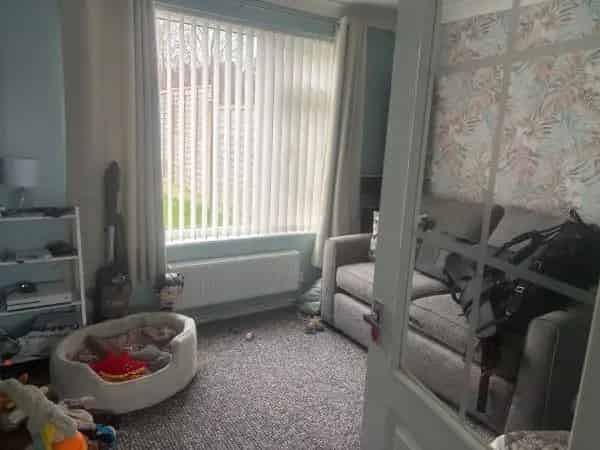 Large 3 Bedroom House Near Shops and Schools
