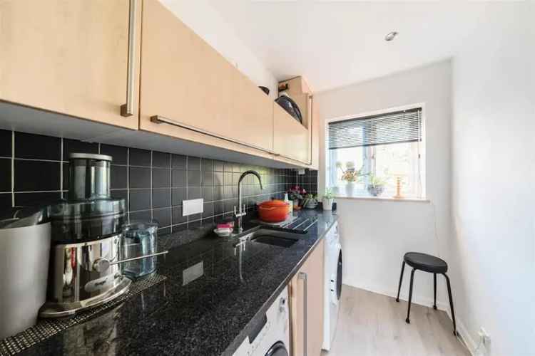 3 Bedroom Townhouse for Sale in Bedford