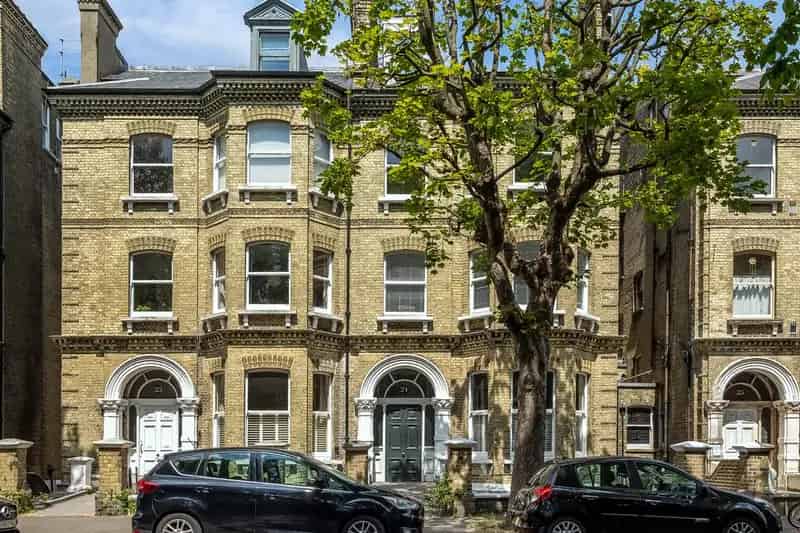 2 Bedroom Flat Hove - Grade II Listed Period Apartment